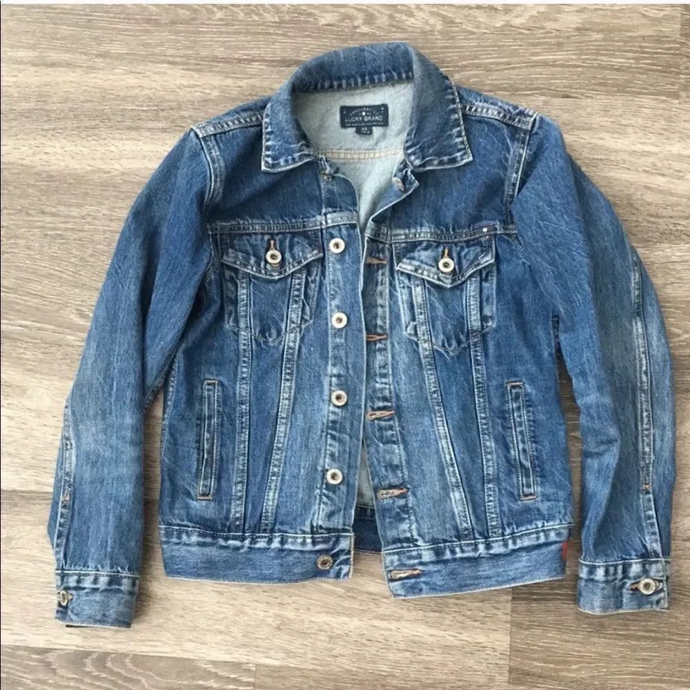 Dark wash jean jacket - Picture 2 of 3